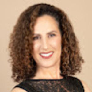 Meet your Posher, Leslie